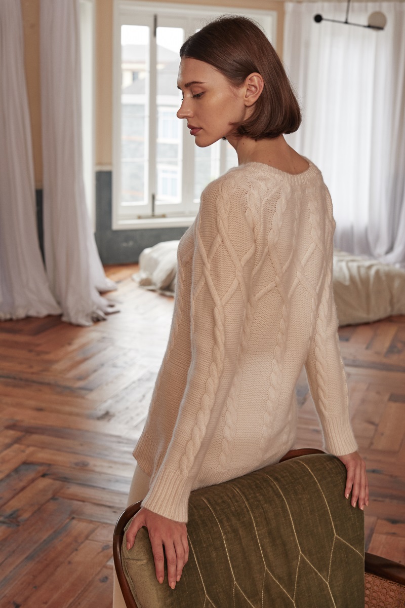 Cashmere women's wear