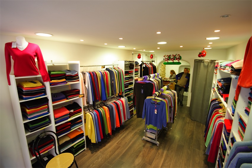 French Tulong store